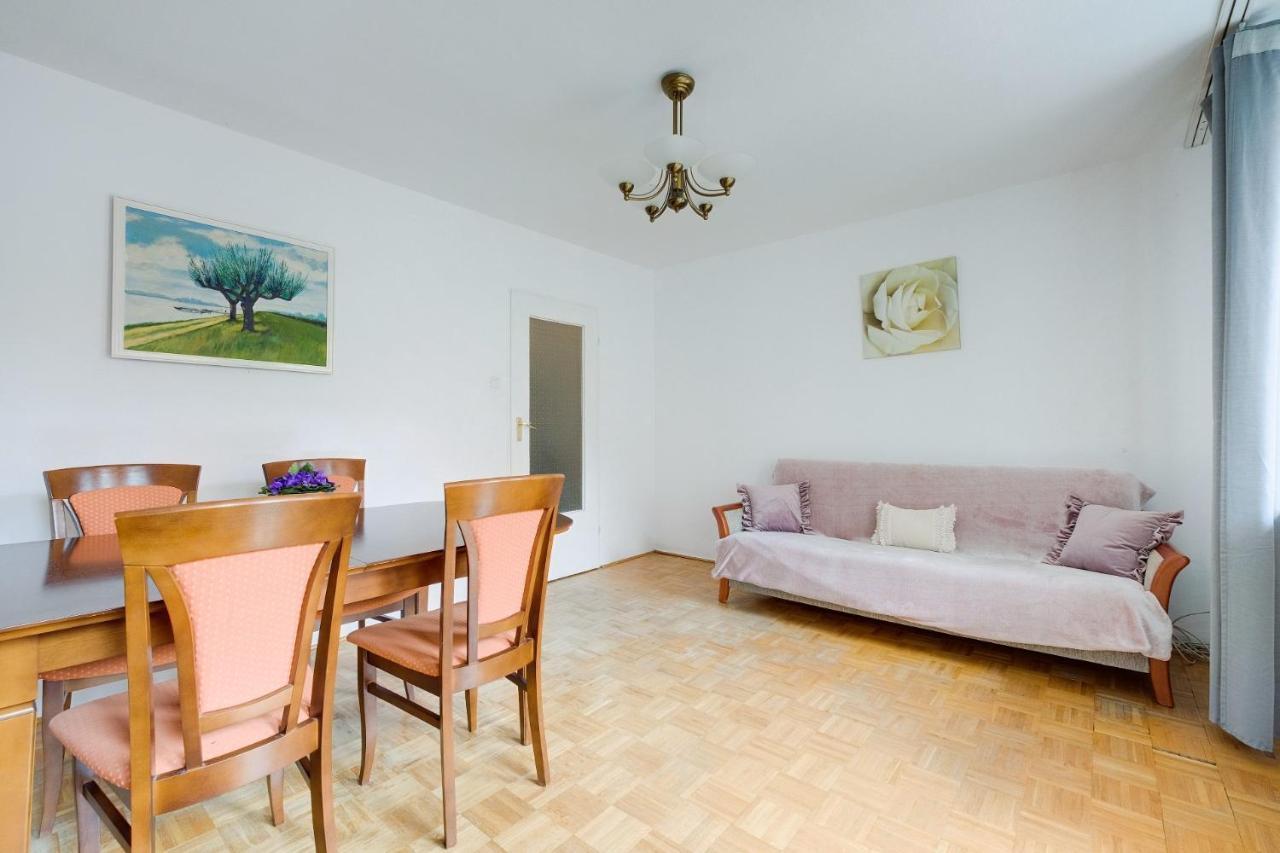 2 Bedroom Apartment In Green Location Varsavia Esterno foto